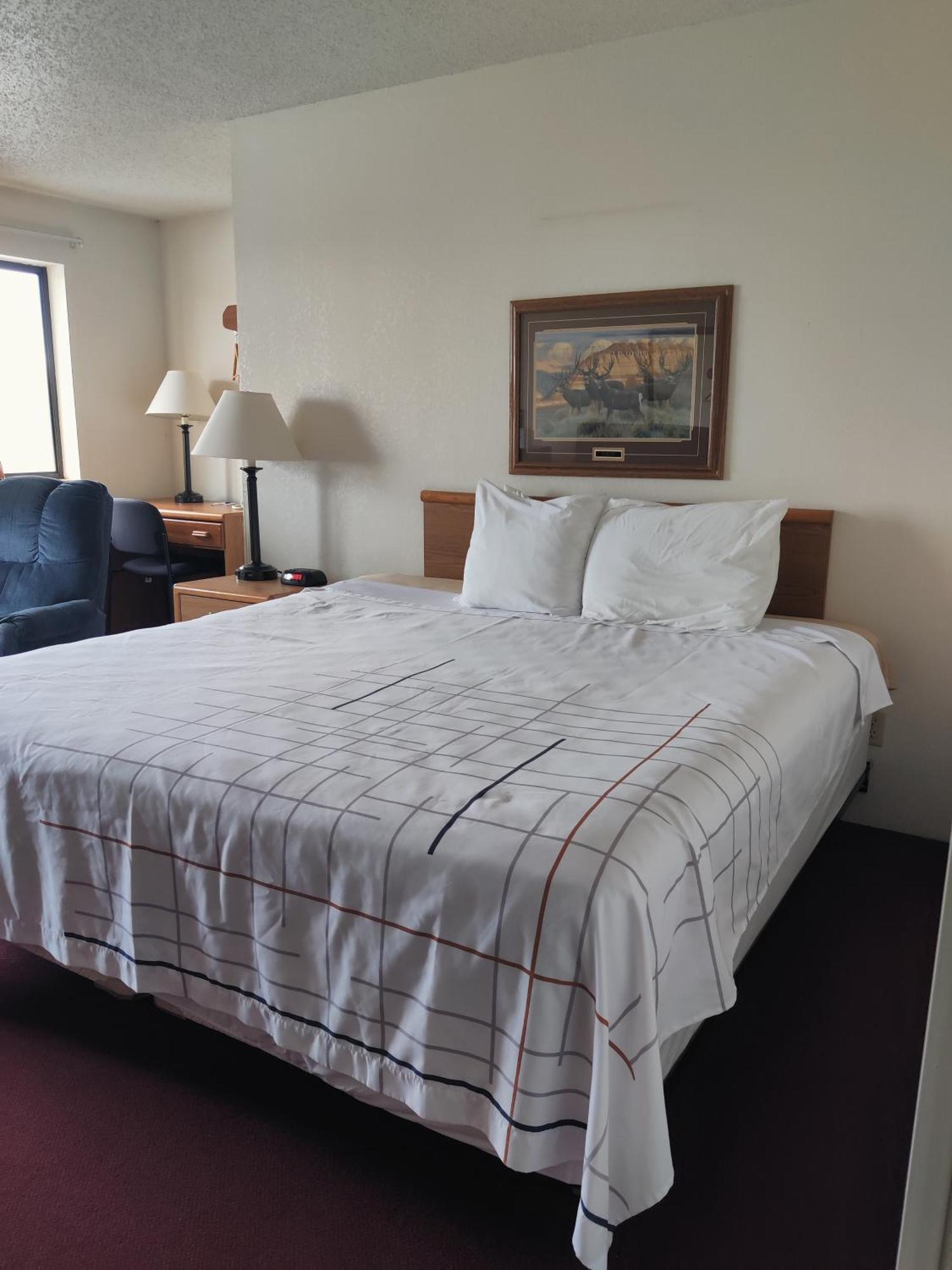 America'S Best Value Inn & Suites International Falls Exterior foto